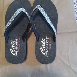 Women Skechers Flip Flops